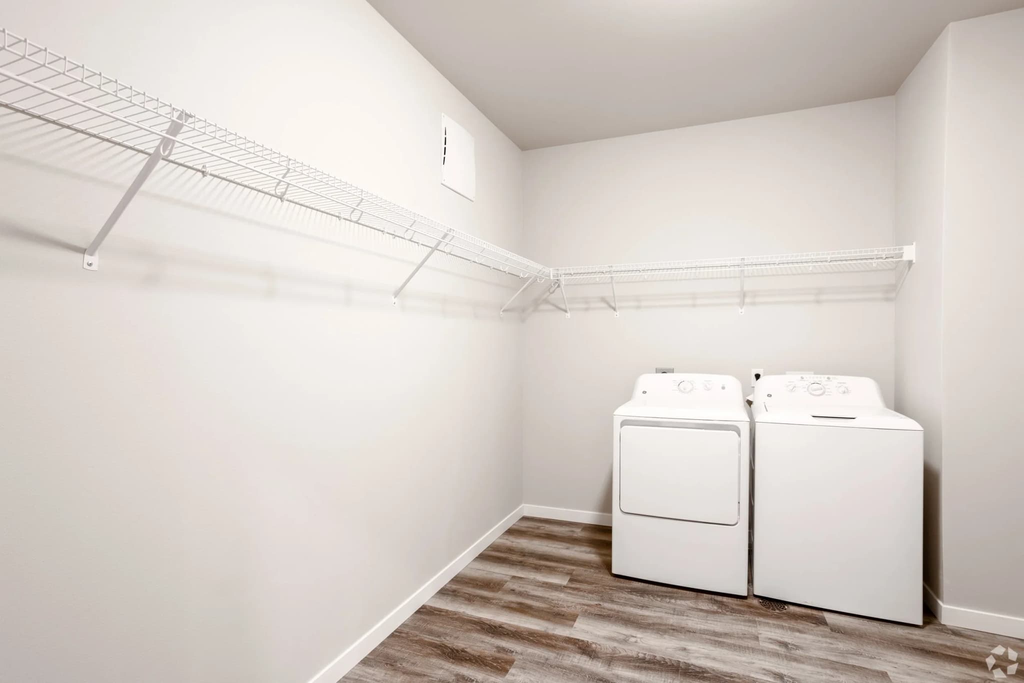 Creekside Apartment Homes photo 20