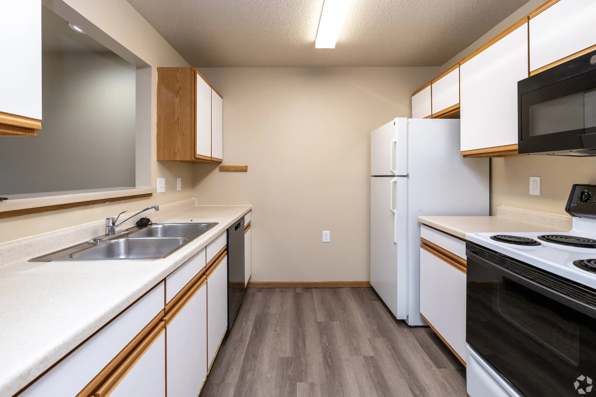 Eagle Lake Apartments photo 5