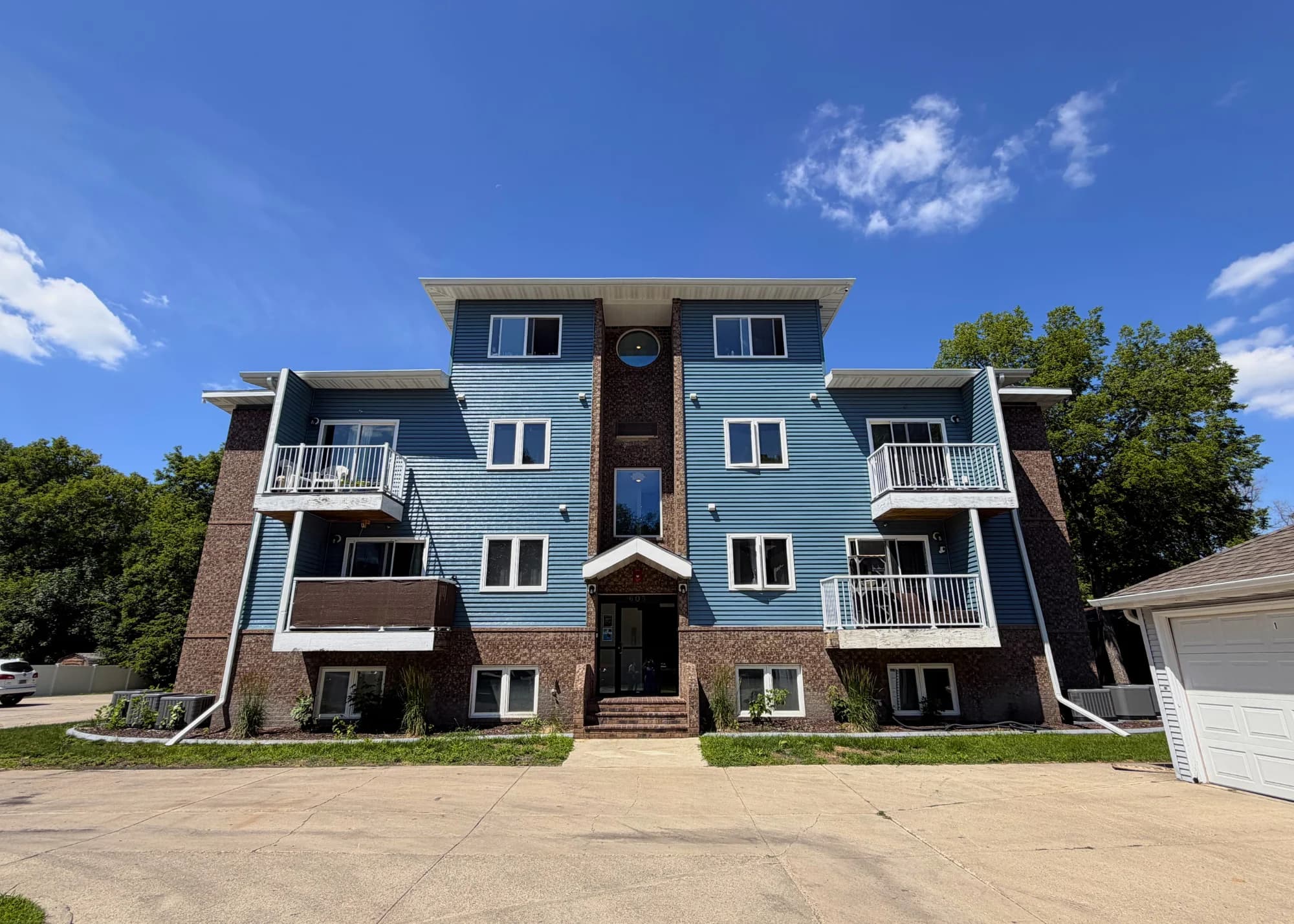 Maranda Apartments