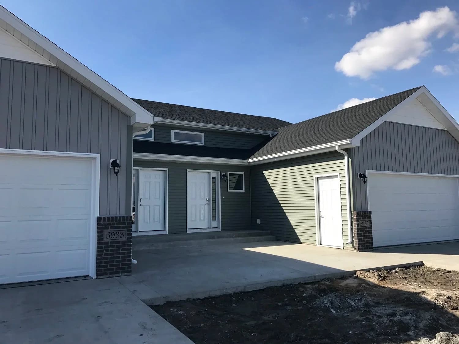 Velan Twin Home photo 10